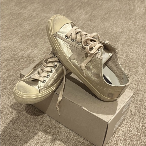 Golden Goose platinum - Picture 1 of 12